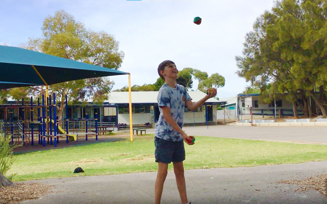 Students take on the juggling Mastery Challenge
